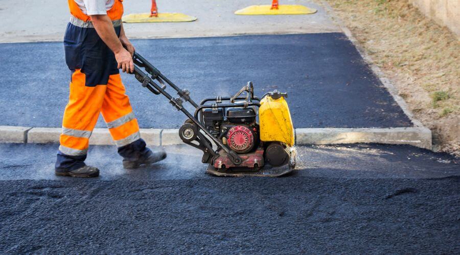 Professional gutter cleaning in Ney, OH
